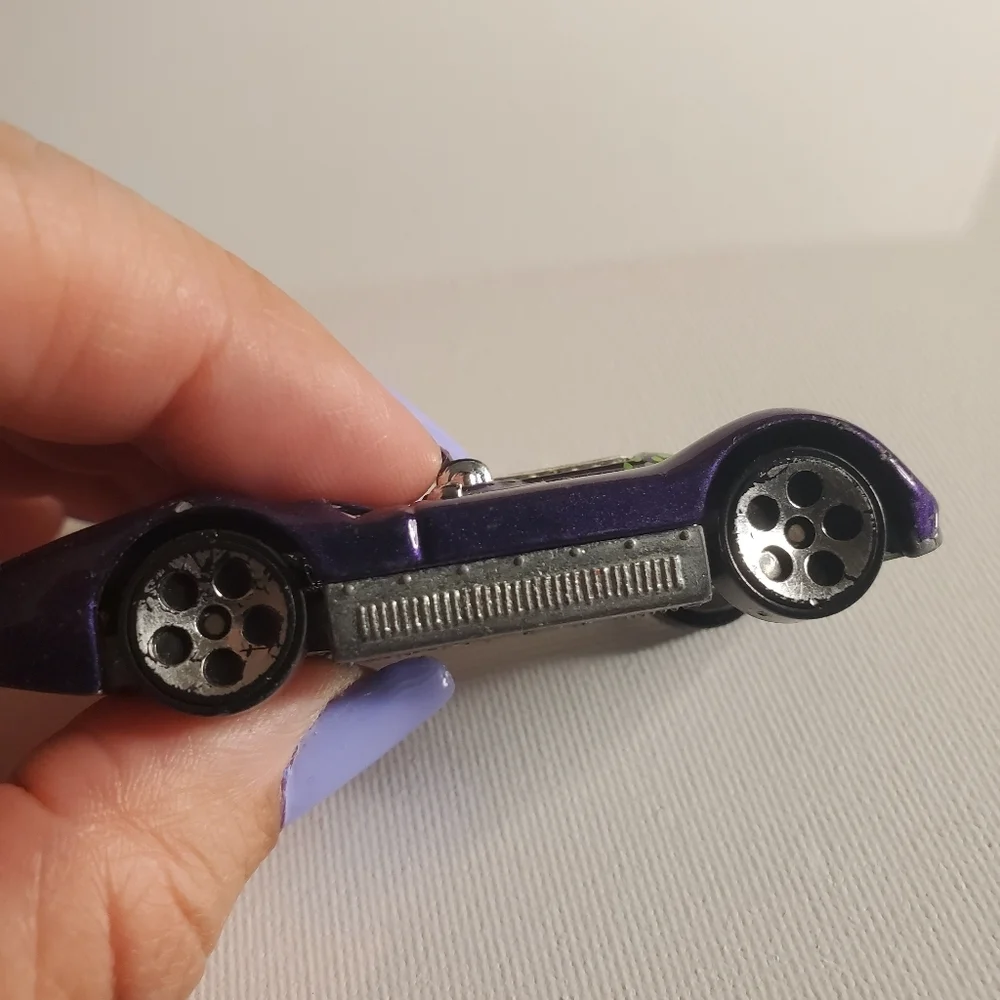 Vintage 1999- Turbolence Hot Wheel